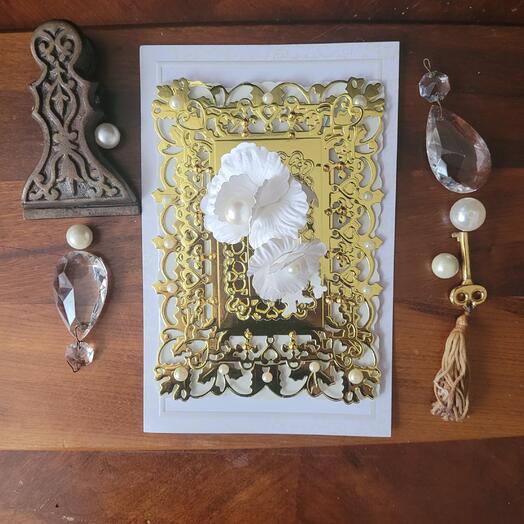 White and Gold collection sweet pea