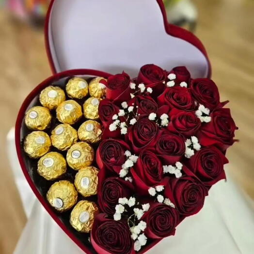 Caixa de Coração com Rosas