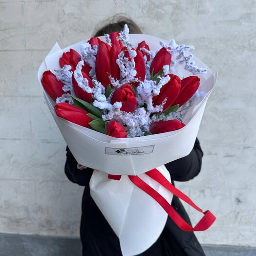 Зимний букет из тюльпанов