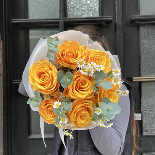 Yellow Rose, Tenacetum, Eucalyptus