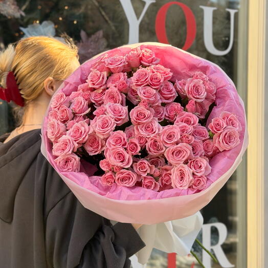 Букет из розовых спрей-роз, 21 стебель.