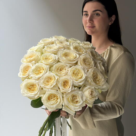 Candle light roses 25