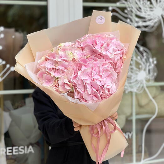 Букет из гортензии