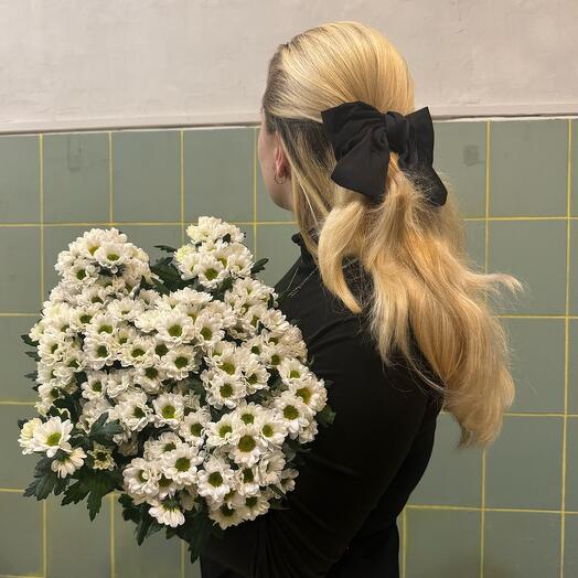 25 bilych kopretinovych chryzantem